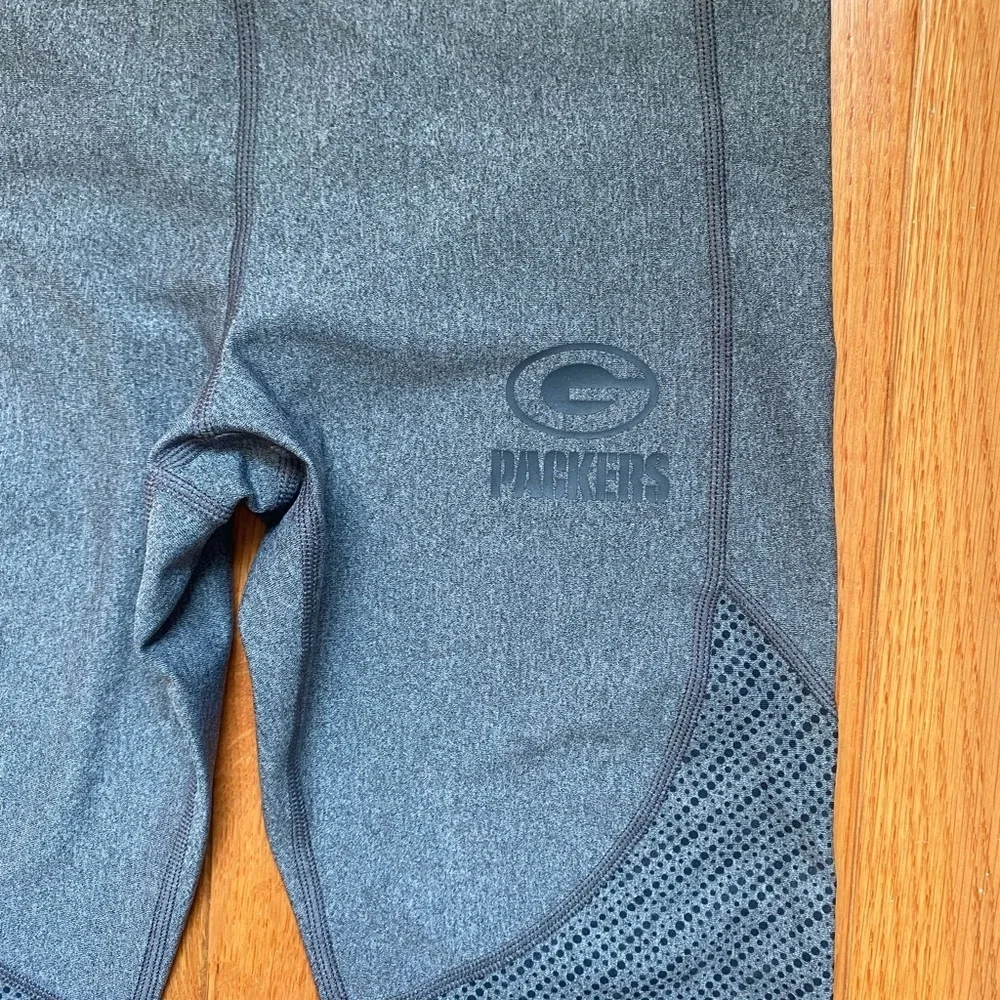 Womens Under Armour Green Bay Packers Leggings size Large